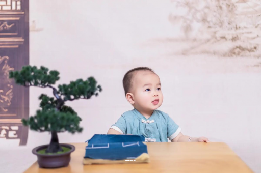 遵化市宝宝眼屎多是什么原因